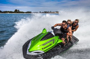 2015 Kawasaki_Jet Ski_Ultra 310LX_action_1.med