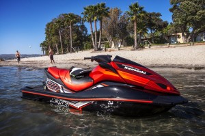 2015_Kawasaki_Jet_Ski_Ultra_310X_SE_action_5.med[1]