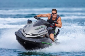 2015_Kawasaki_Jet_Ski_Ultra_LX_action_1.med[1]